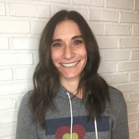 Meet your Posher, Lisa - Picture 1 of 1